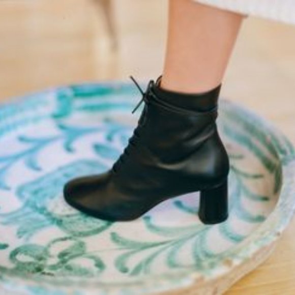 LoQ Agata Lace-up Boots - Black - Picture 5 of 10